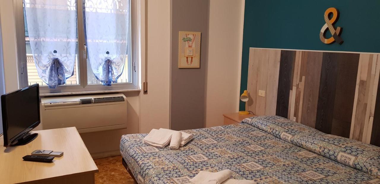 Hotel La Torre Коголето Экстерьер фото